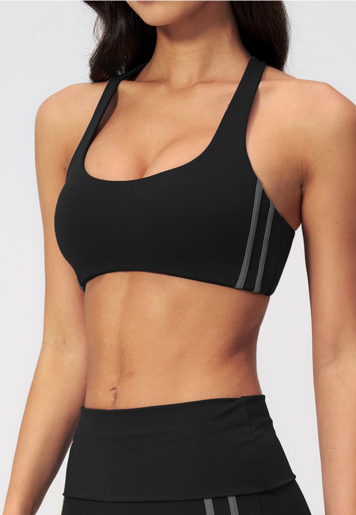 Women Contrast Color Scoop Neck Racerback High Support Sports Bra