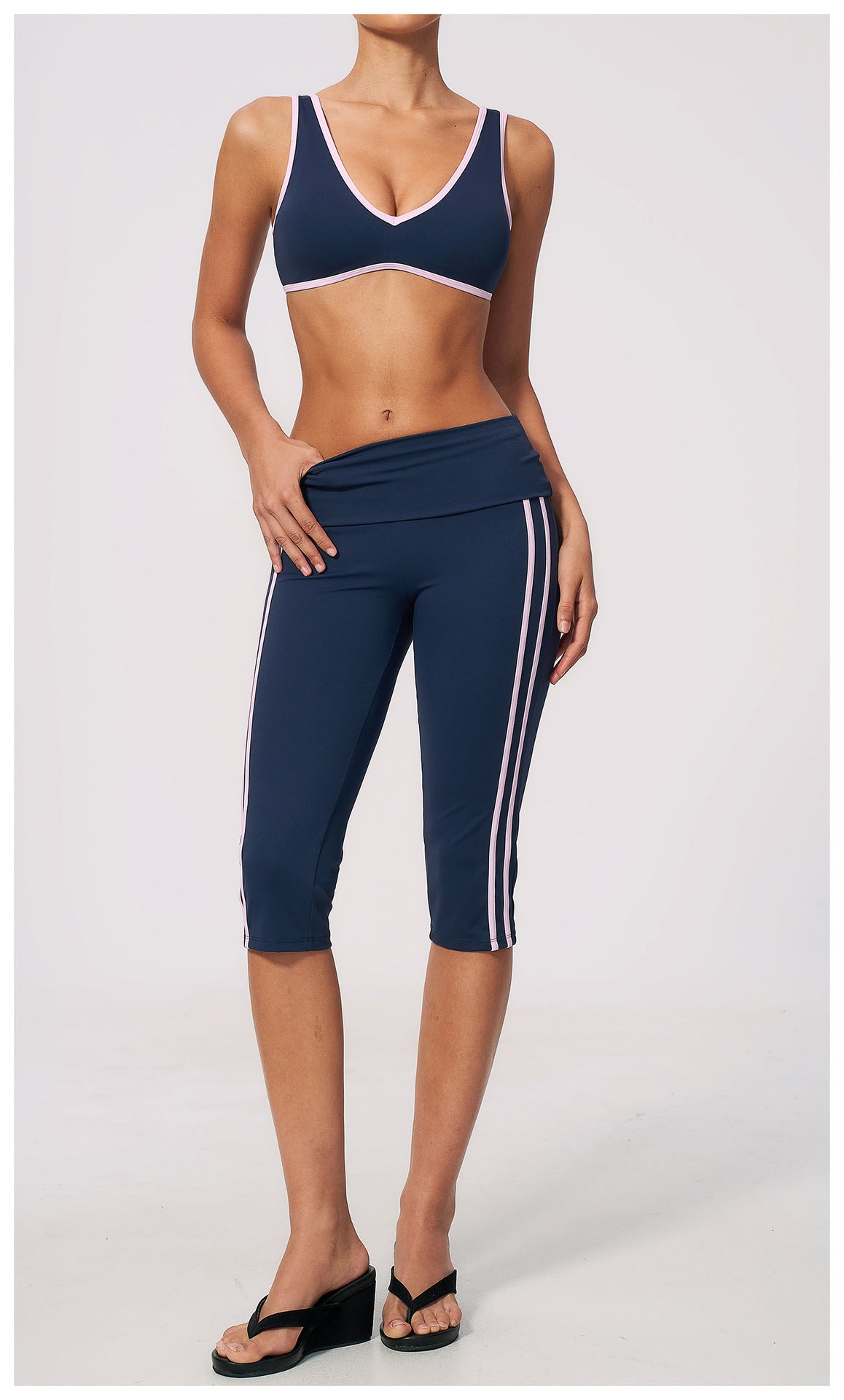2 PCS Workout Set Women Contrast Color V Neck U Back Sports Bra and Fold Over Waist Capri Yoga Leggings
