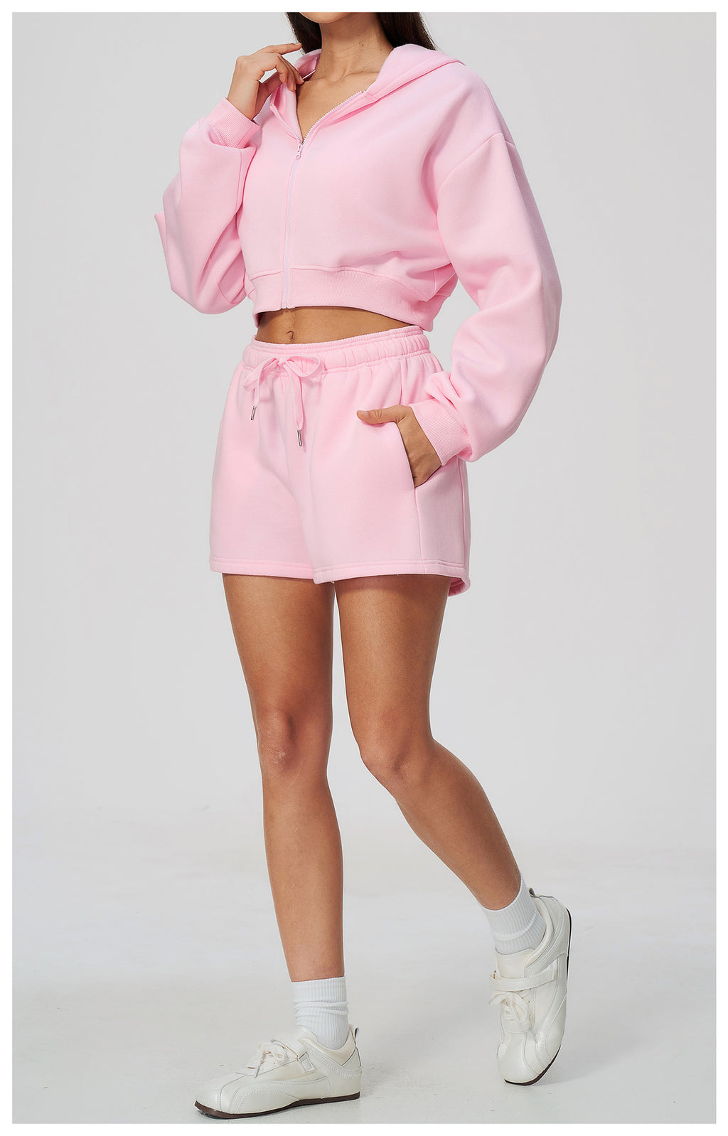 Women 2 Piece Fall Winter Tracksuits Fleece Lined Cropped Zip Up Hoodie and Drawstring Waist Loose Sweat Shorts with Side Pockets