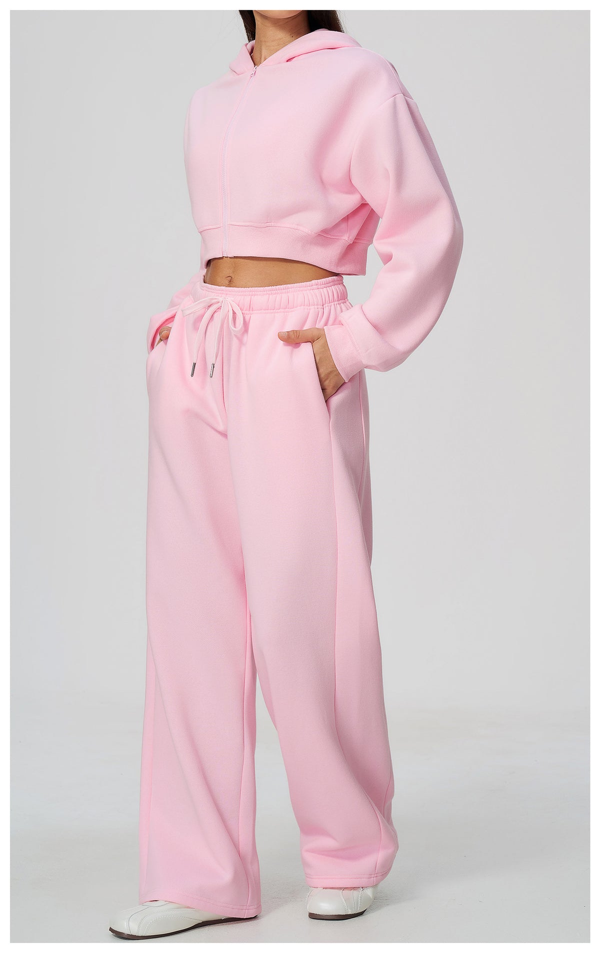 Women 2 Piece Fall Winter Tracksuits Fleece Lined Cropped Zip Up Hoodie and Drawstring Waist Wide Leg Sweatpants with Side Pockets