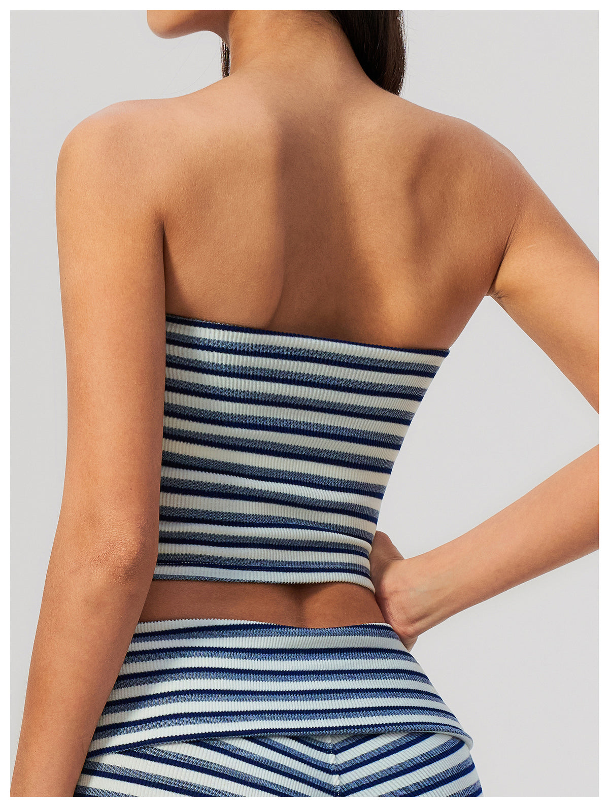 Women Ribbed Striped Strapless Soft Tube Top with Chest Pad