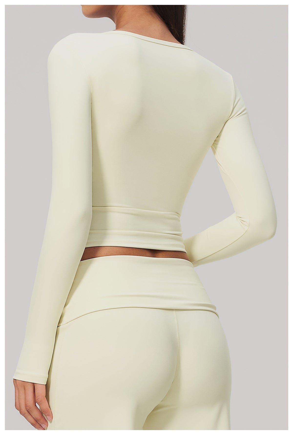 Women U Neck Long Sleeve Crop Yoga Top with Removable Padded