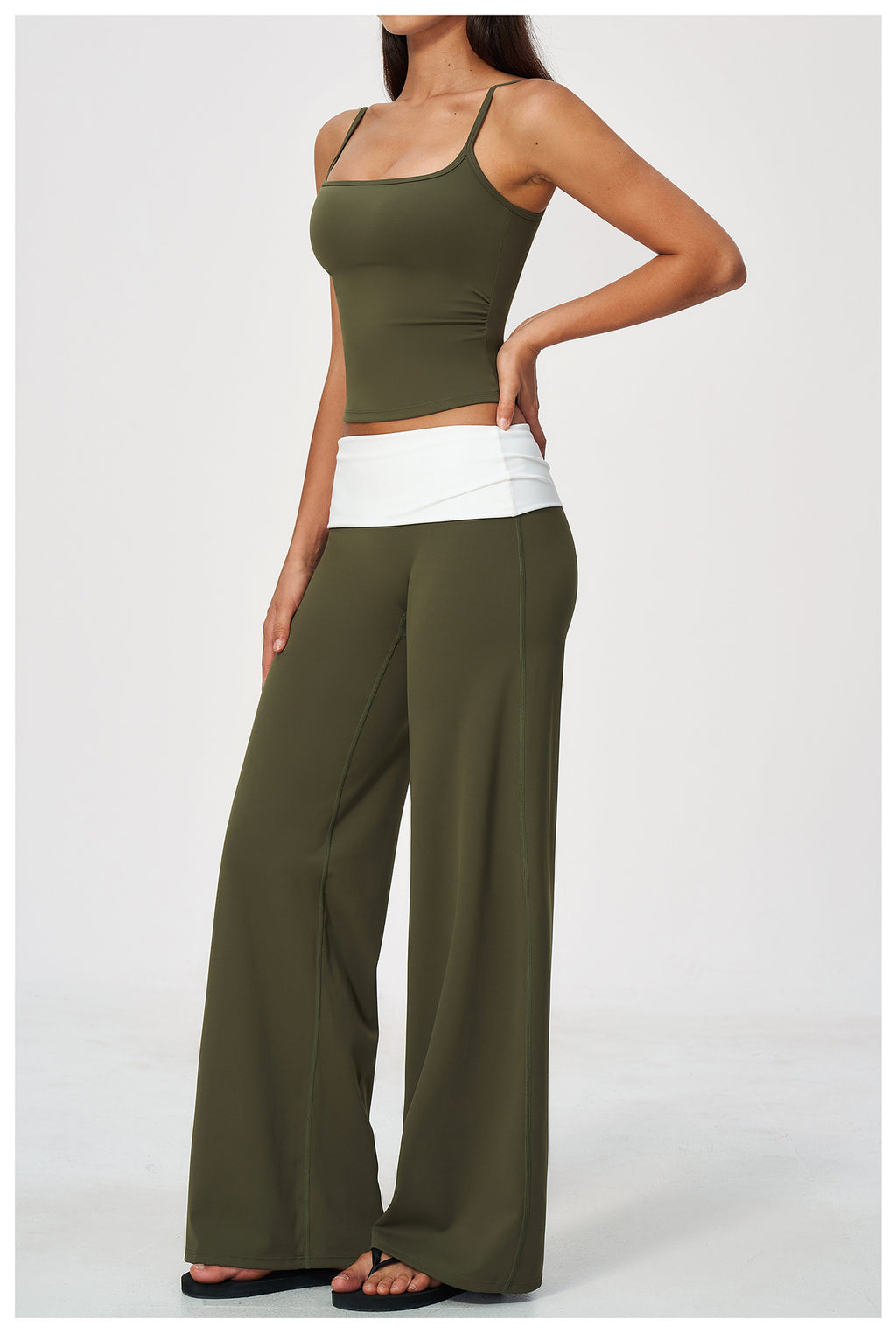 2 Piece Set Square Neck Adjustable Strap Ruched Slim Fit Workout Yoga Vest and ColorBlock High Waisted Wide Leg Yoga Athletic Pants