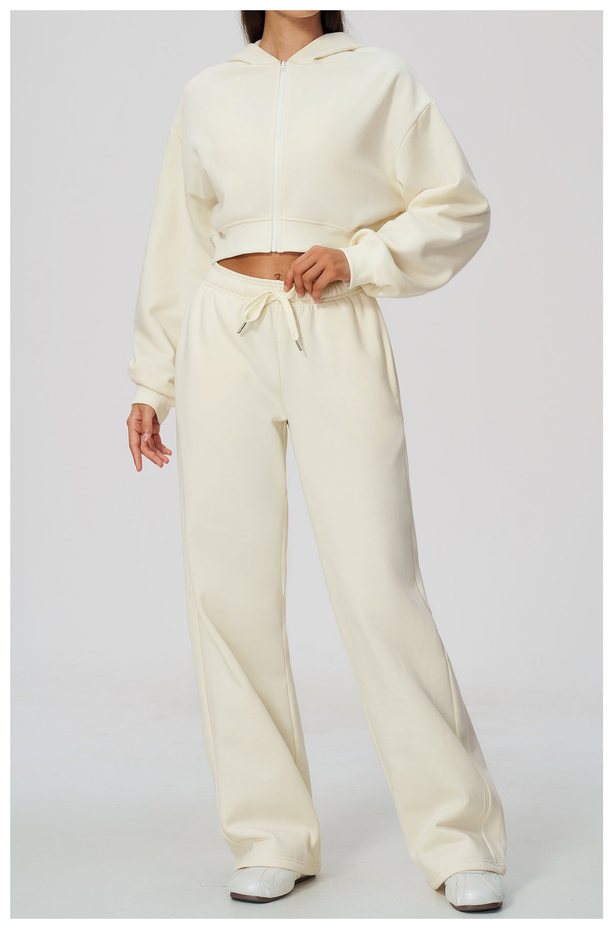 Women 2 Piece Fall Winter Tracksuits Fleece Lined Cropped Zip Up Hoodie and Drawstring Waist Wide Leg Sweatpants with Side Pockets