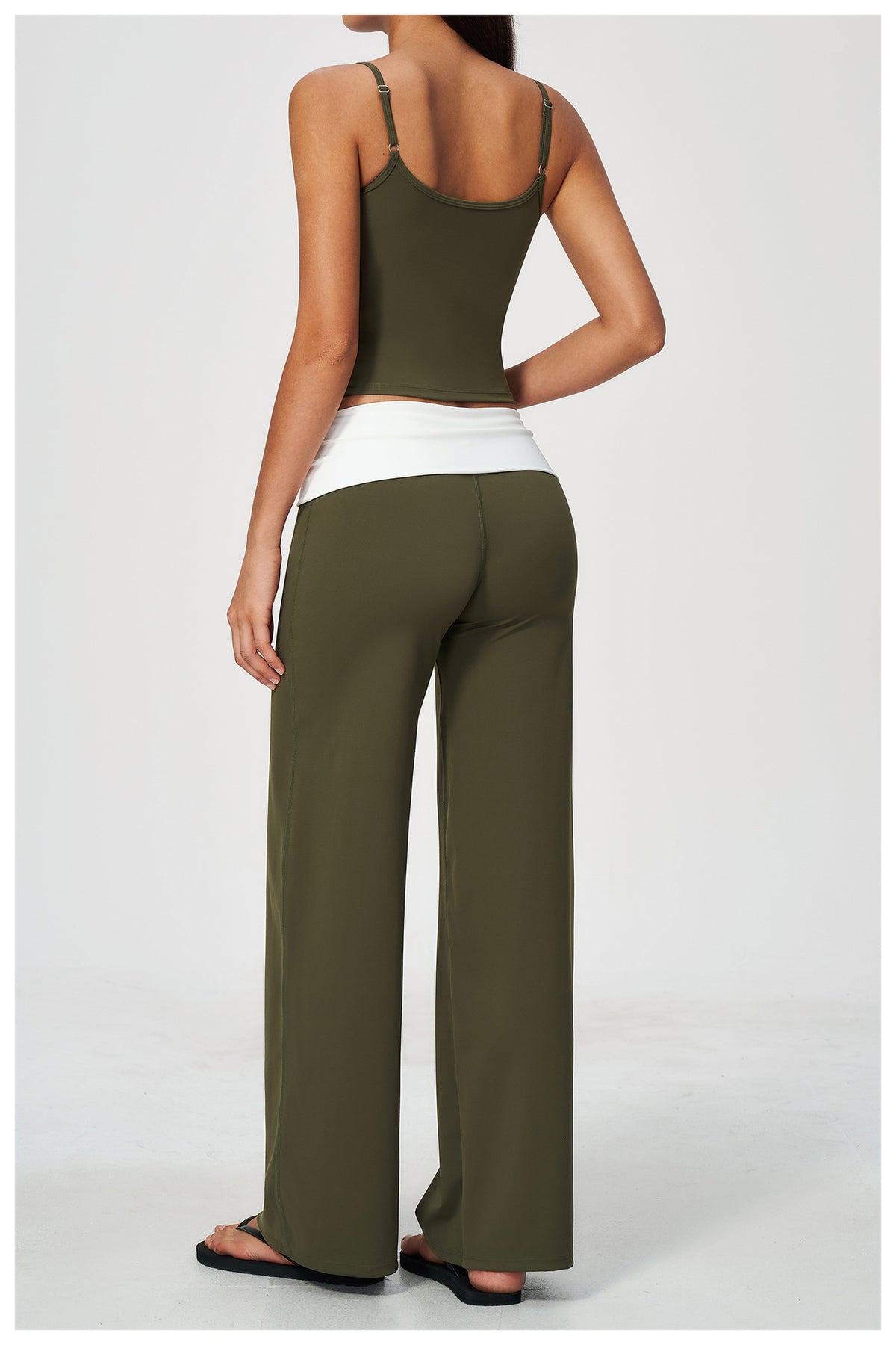 2 Piece Set Square Neck Adjustable Strap Ruched Slim Fit Workout Yoga Vest and ColorBlock High Waisted Wide Leg Yoga Athletic Pants