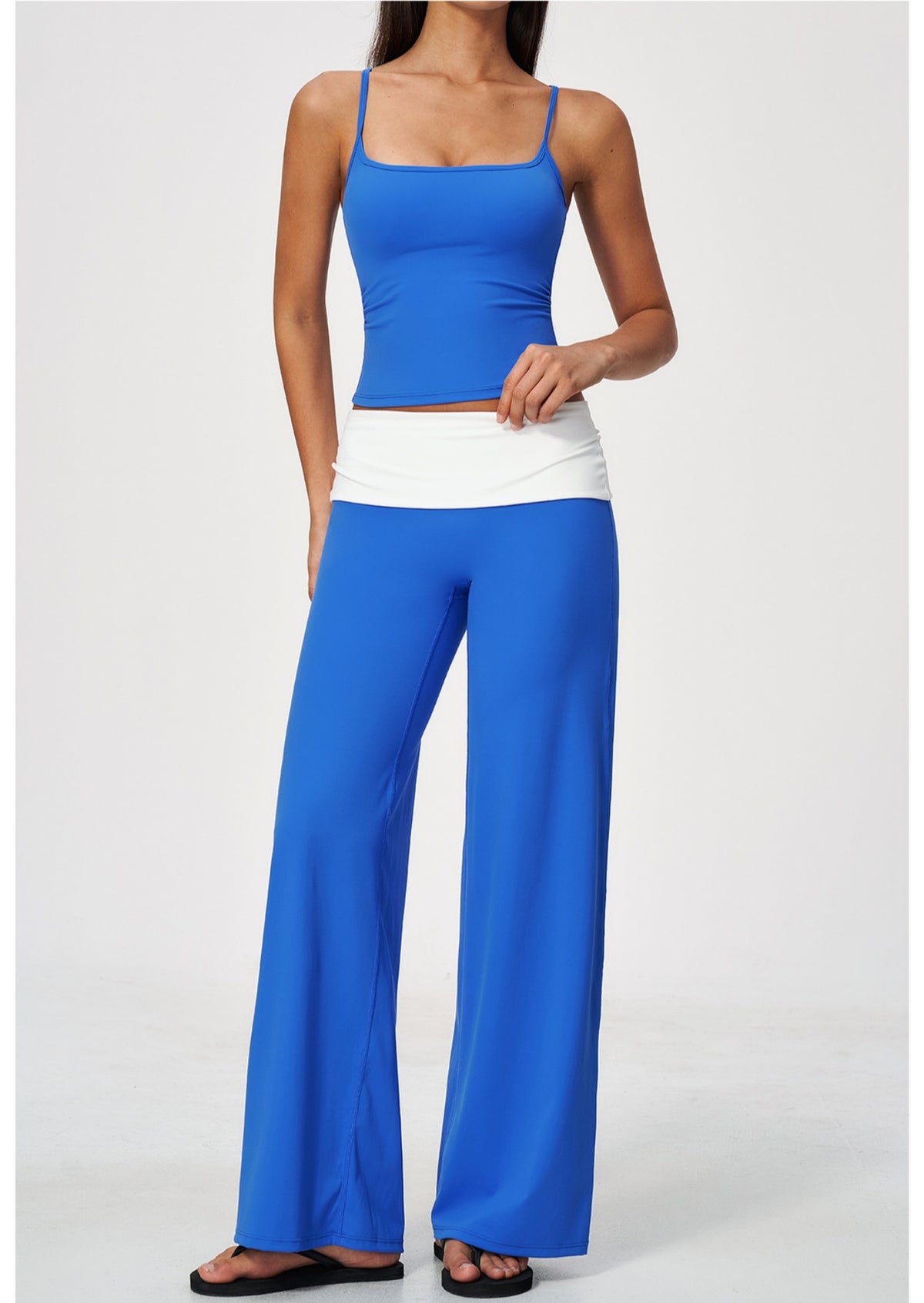 2 Piece Set Square Neck Adjustable Strap Ruched Slim Fit Workout Yoga Vest and ColorBlock High Waisted Wide Leg Yoga Athletic Pants