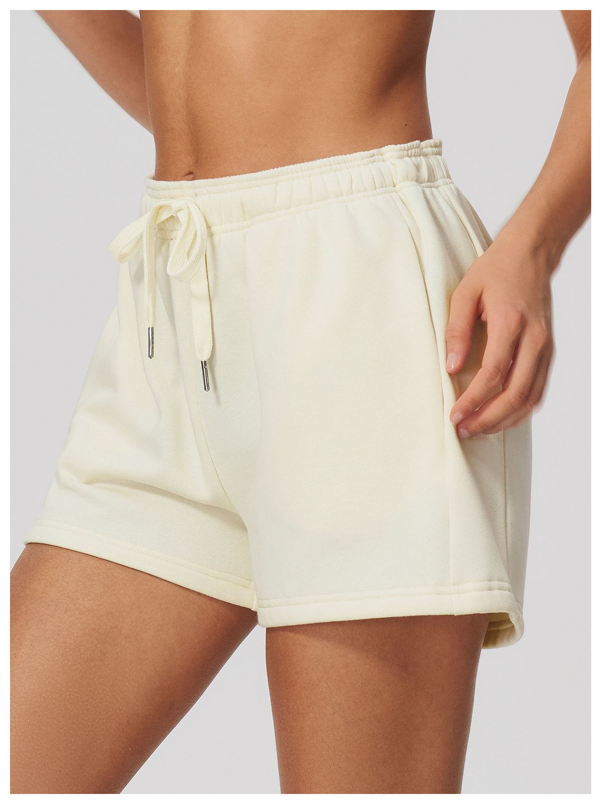 Women Fleece Lined Sweat Shorts Drawstring Waist Loose Warm Shorts with Side Pockets for Autumn Winter