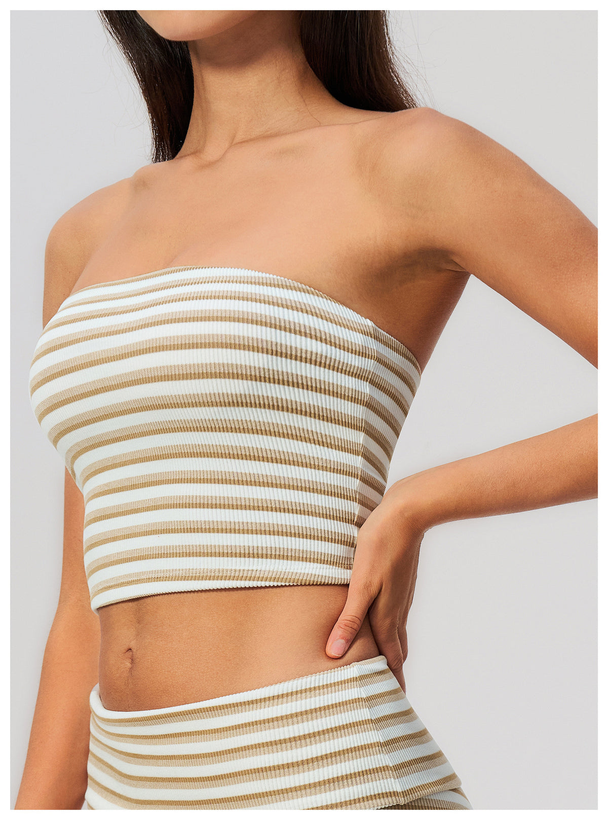 Women Ribbed Striped Strapless Soft Tube Top with Chest Pad