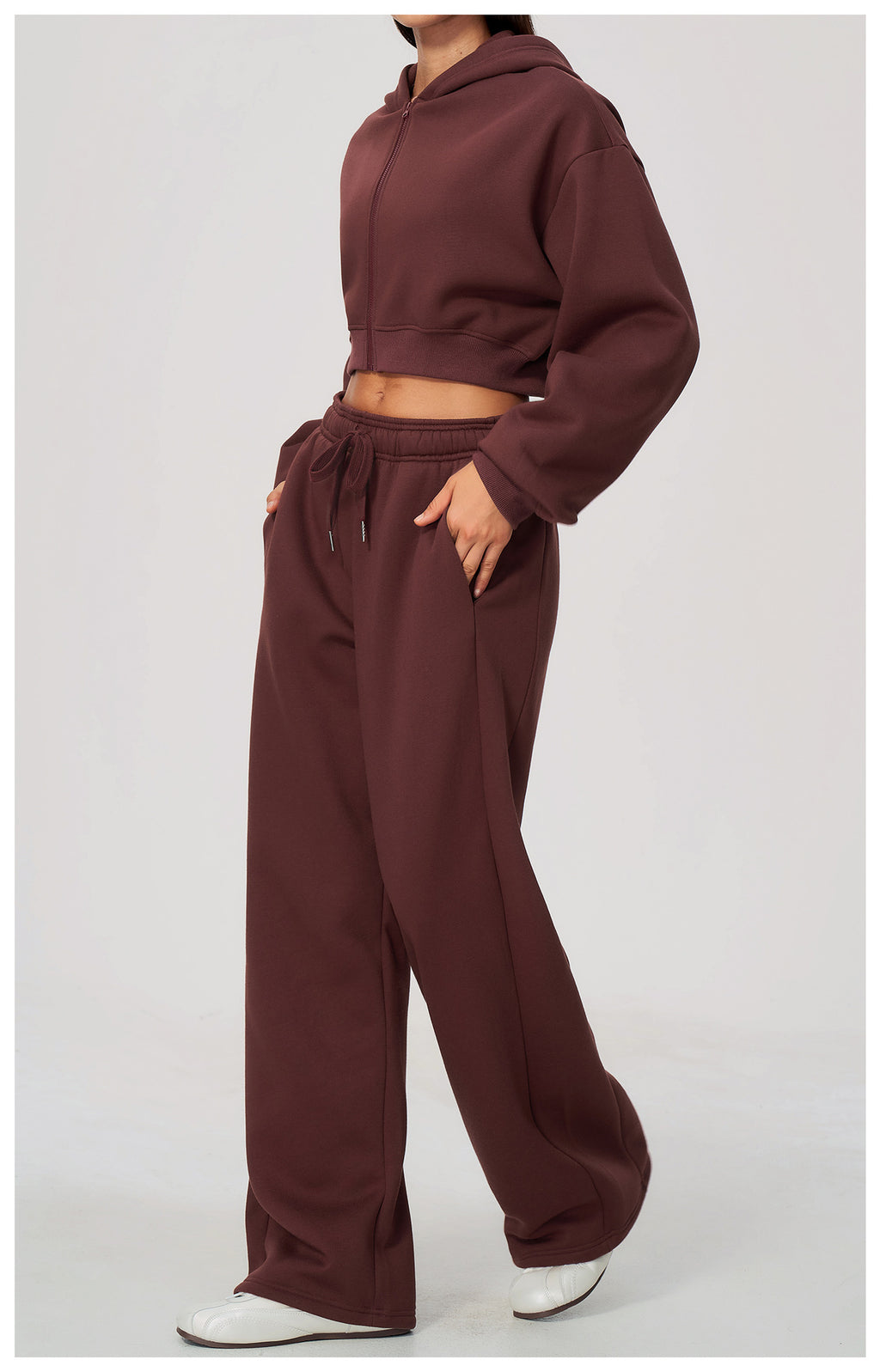 Women 2 Piece Fall Winter Tracksuits Fleece Lined Cropped Zip Up Hoodie and Drawstring Waist Wide Leg Sweatpants with Side Pockets