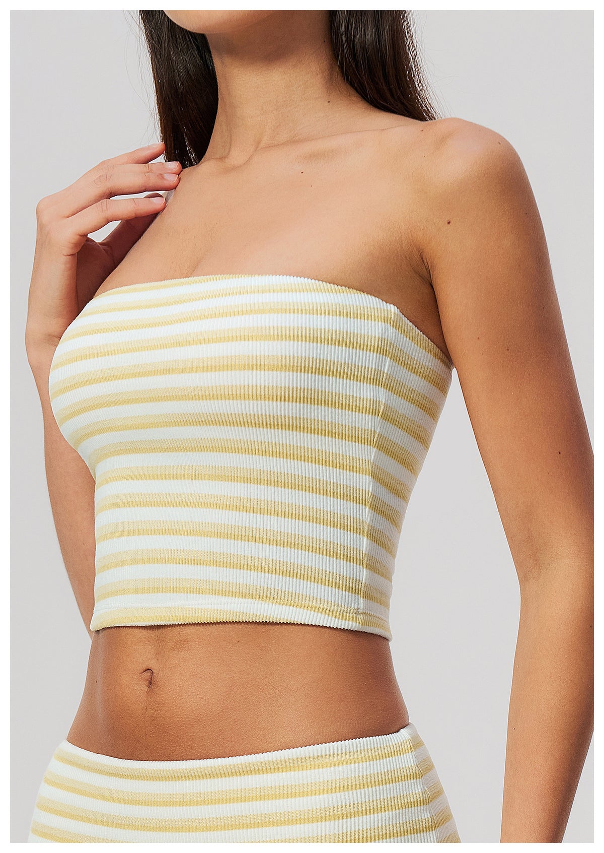 Women Ribbed Striped Strapless Soft Tube Top with Chest Pad