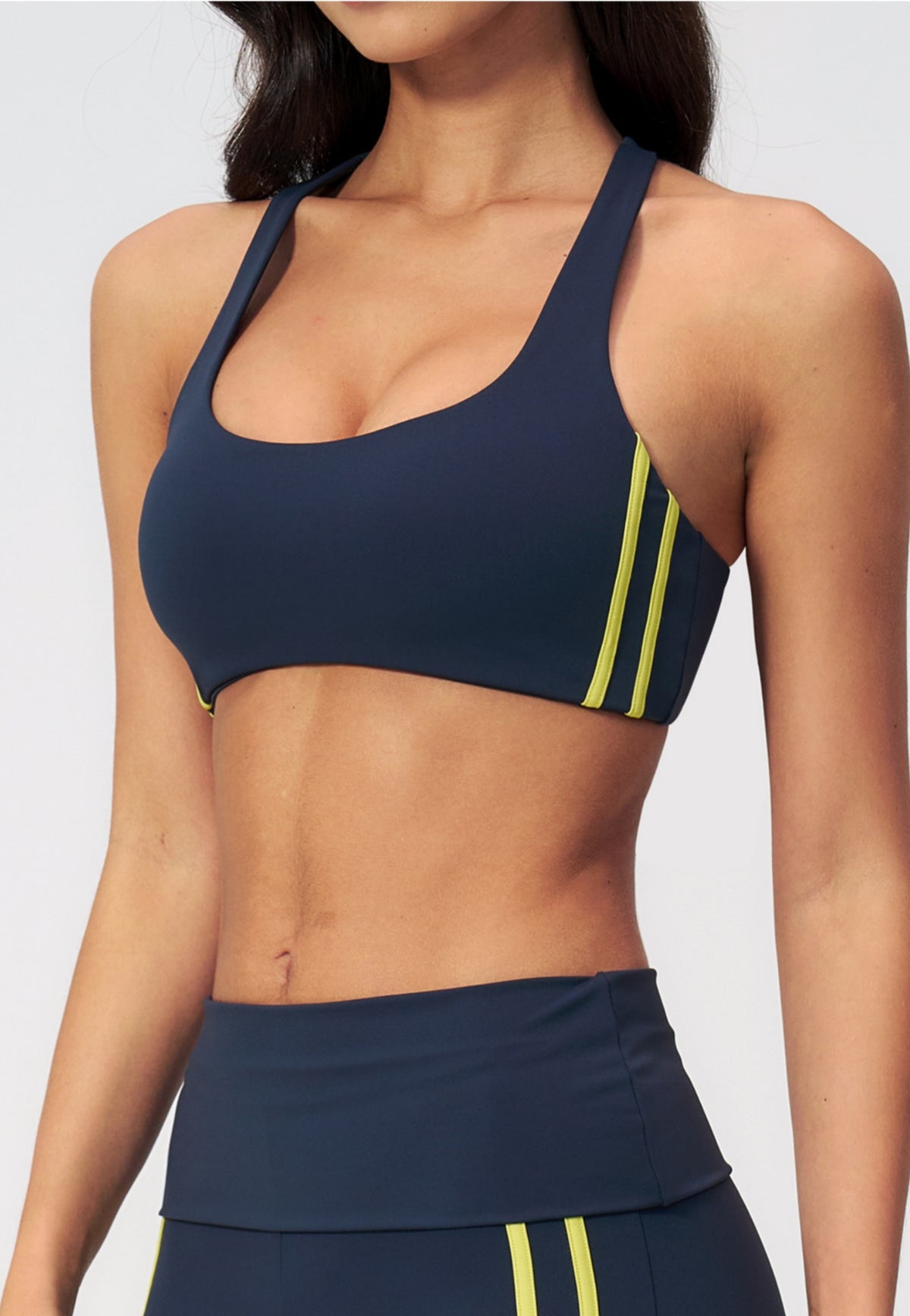 Women Contrast Color Scoop Neck Racerback High Support Sports Bra