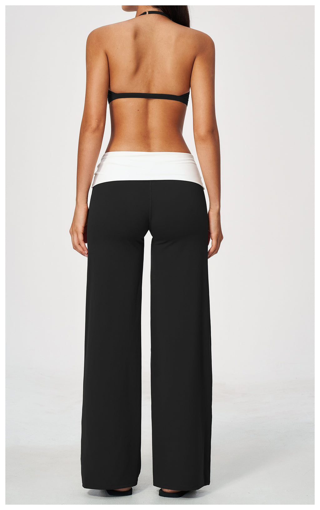 2 Piece Set Deep V-Neck Halter Thin Strap Backless Sports Bra and ColorBlock High Waisted Wide Leg Yoga Athletic Pants