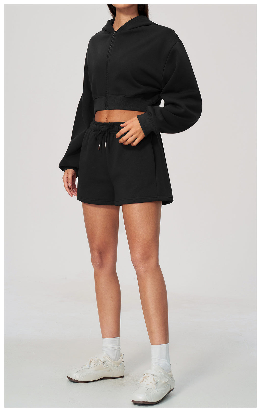 Women 2 Piece Fall Winter Tracksuits Fleece Lined Cropped Zip Up Hoodie and Drawstring Waist Loose Sweat Shorts with Side Pockets