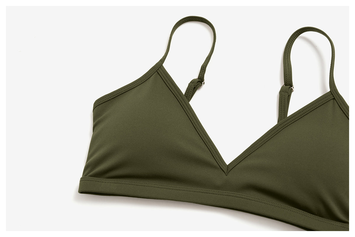 2 Piece Set Women V Neck Twist Back Adjustable Spaghetti Straps Sports Bra and High Waist Loose Casual Sports Wide Leg Pants