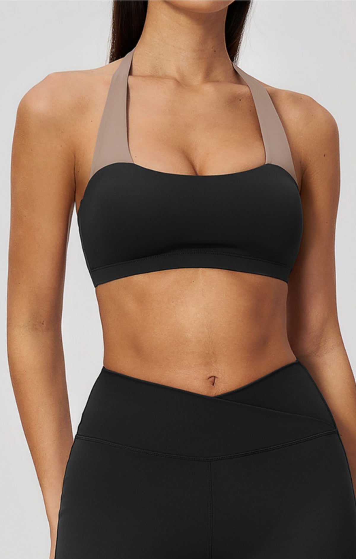 Women Color Blocking Halter Neck Open Back Sports Bra