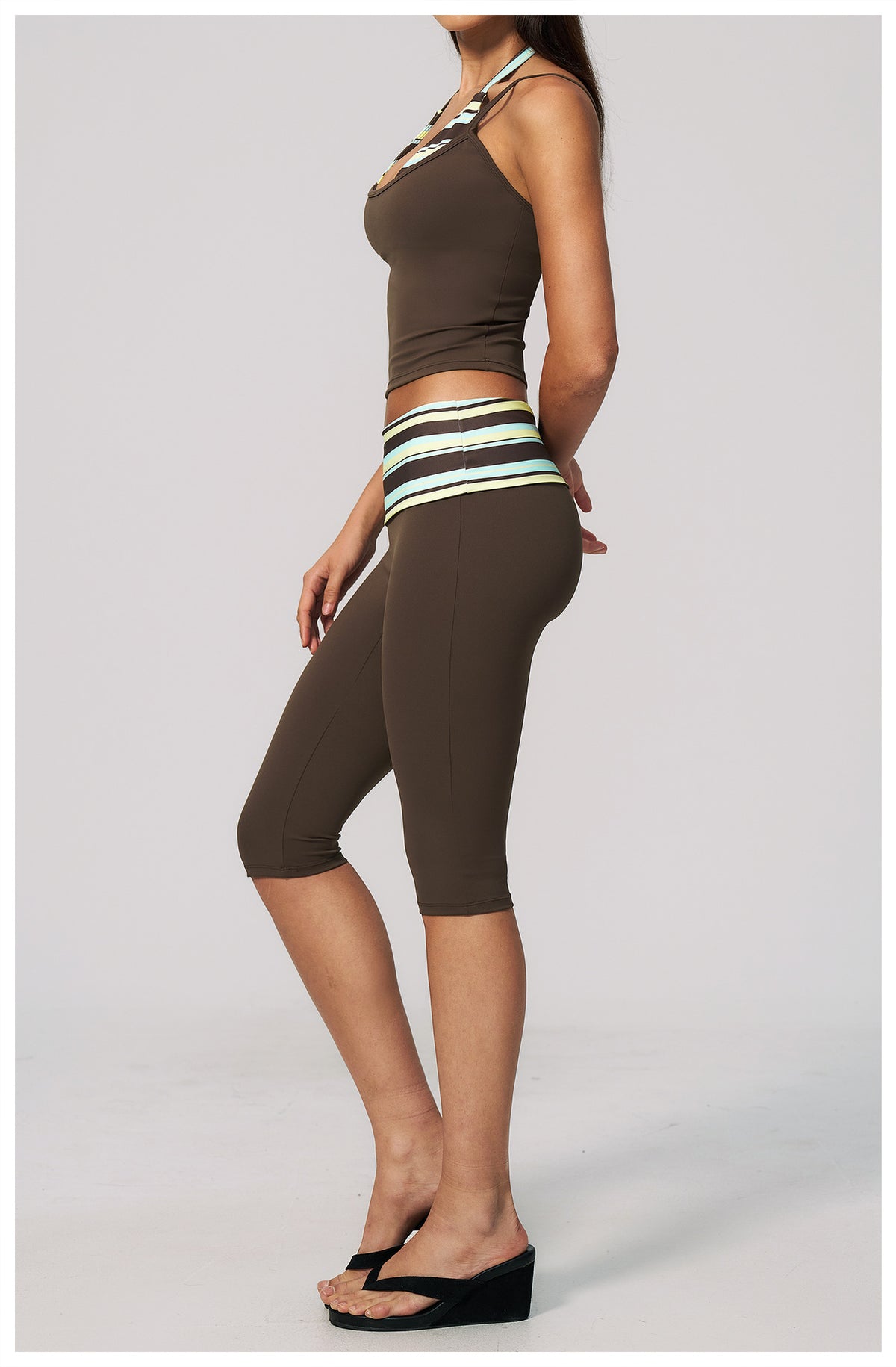 Women 2 Piece Yoga Set Halter Fake Two Piece Yoga Vest and Fold Over Striped Waist Capri Yoga Leggings