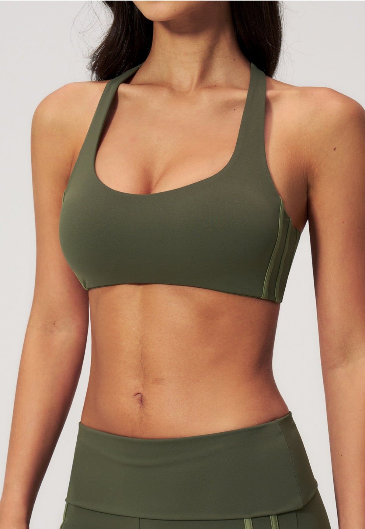 Women Contrast Color Scoop Neck Racerback High Support Sports Bra